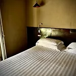 Intrasteverehouse