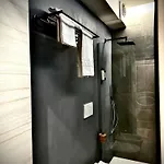 Trastevere House Bed & Breakfast 4*